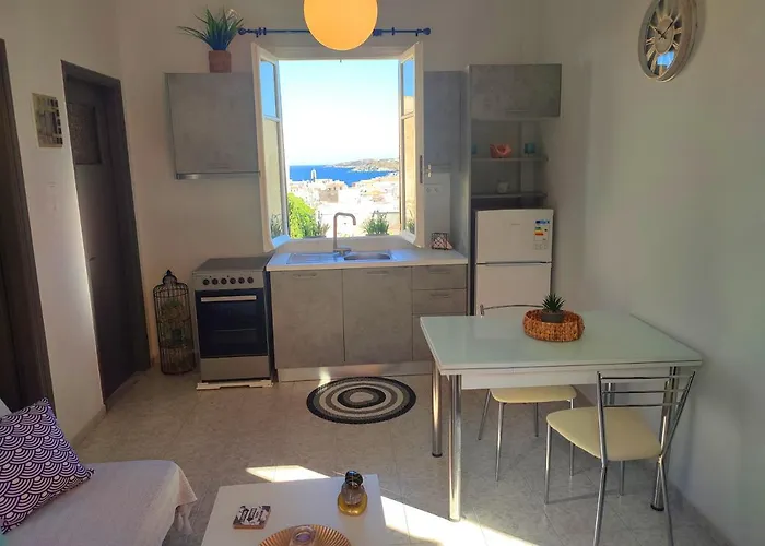 Caesar Premium Apartment In Ermoupoli