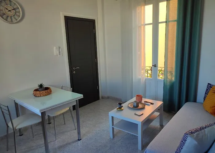 Caesar Premium Apartment In Ermoupoli