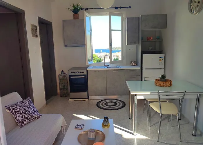 Caesar Premium Apartment In Ermoupoli
